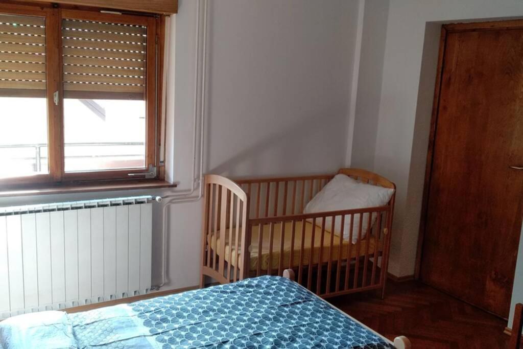 Apartamento Zrm Center Idrija Exterior foto