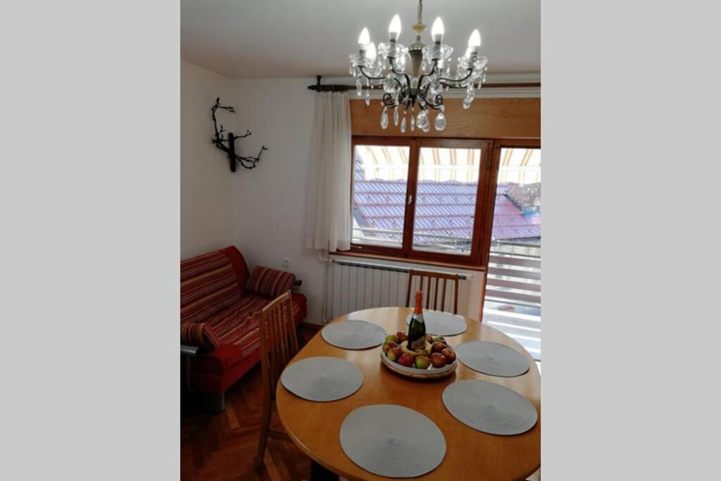 Apartamento Zrm Center Idrija Exterior foto